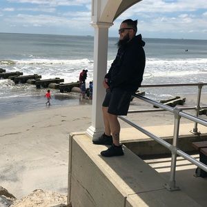 Meet your Posher, Luis